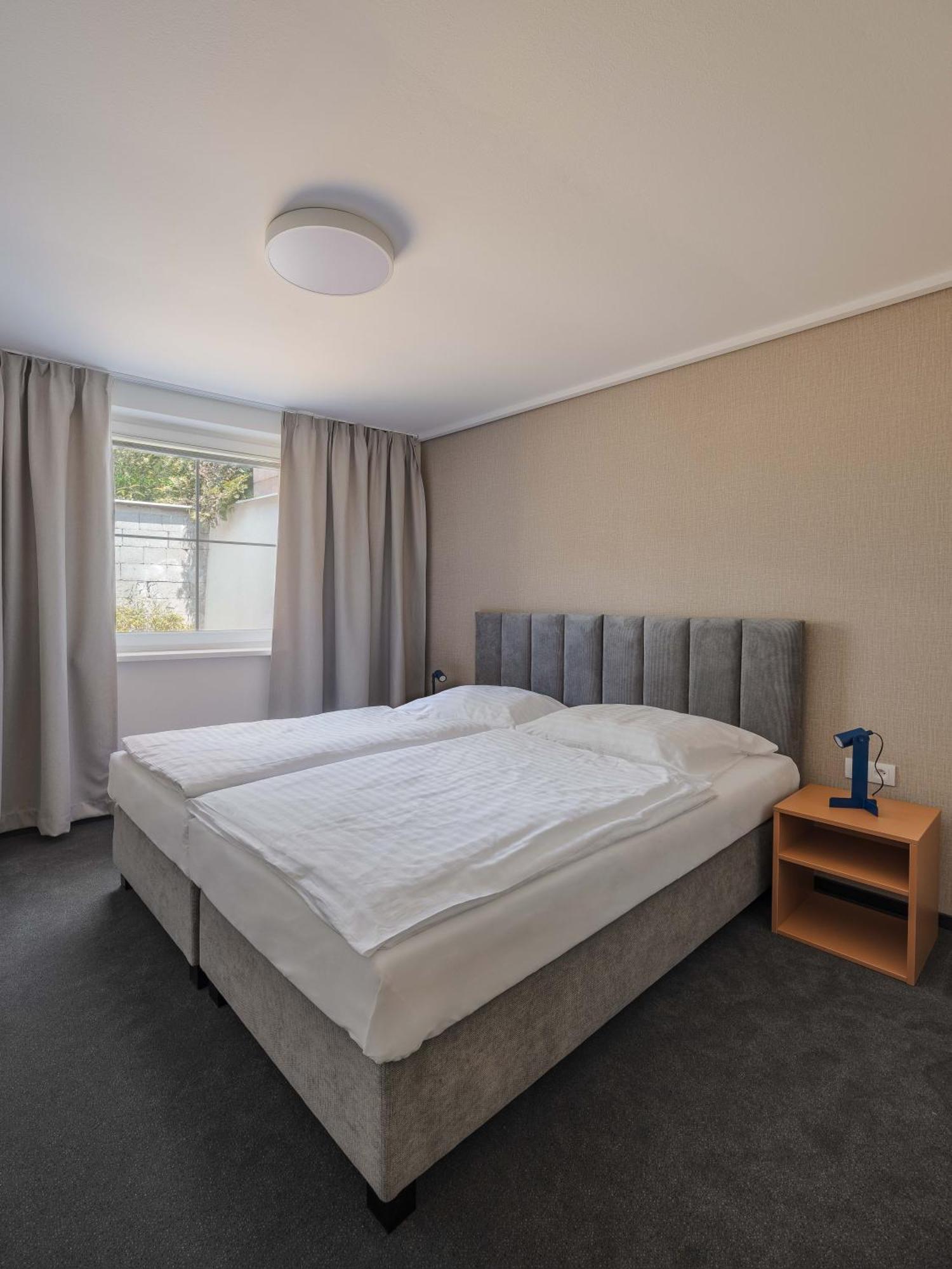 Hotel Taxis Bratislava - New Rooms Eksteriør bilde