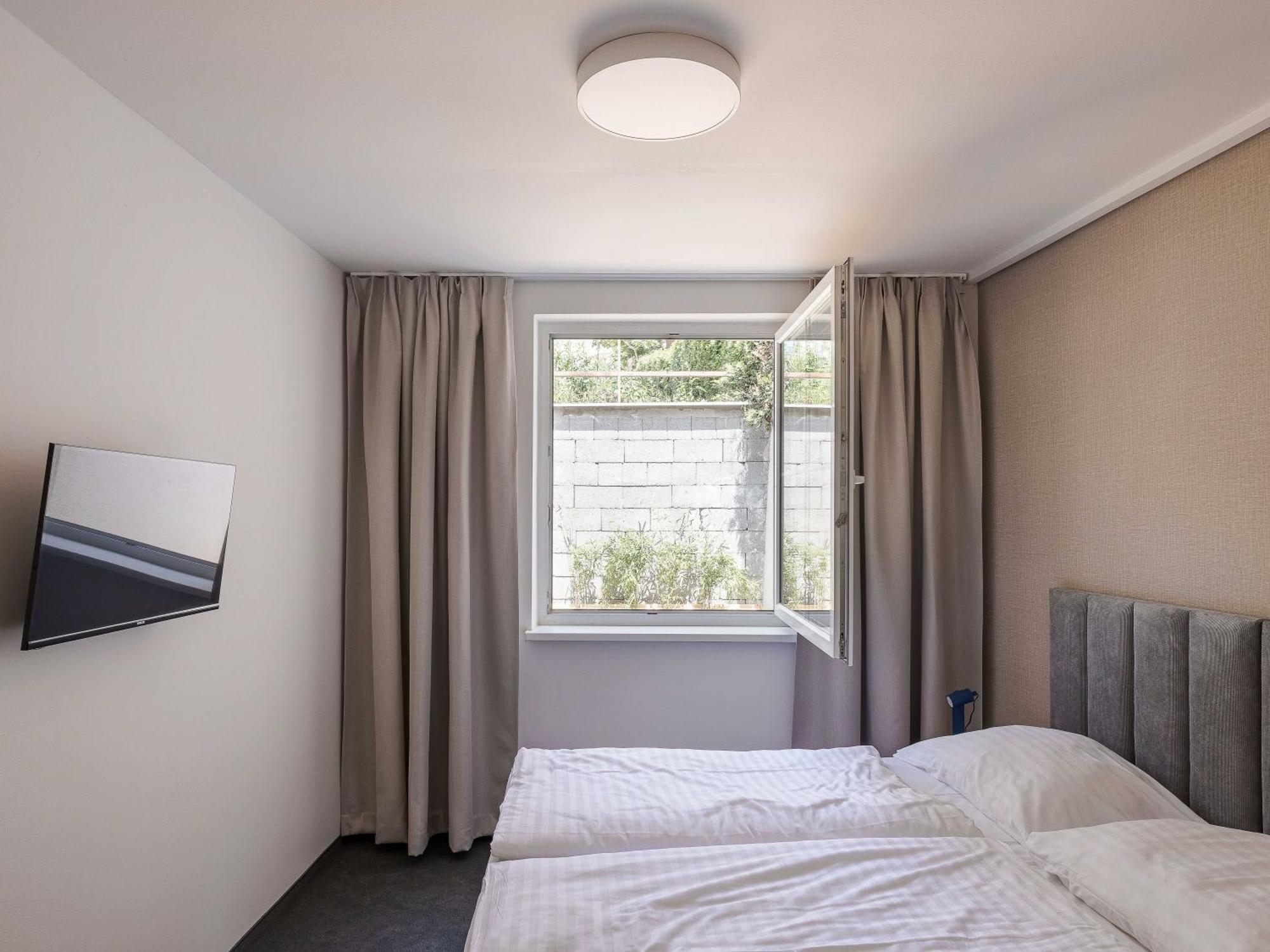 Hotel Taxis Bratislava - New Rooms Eksteriør bilde